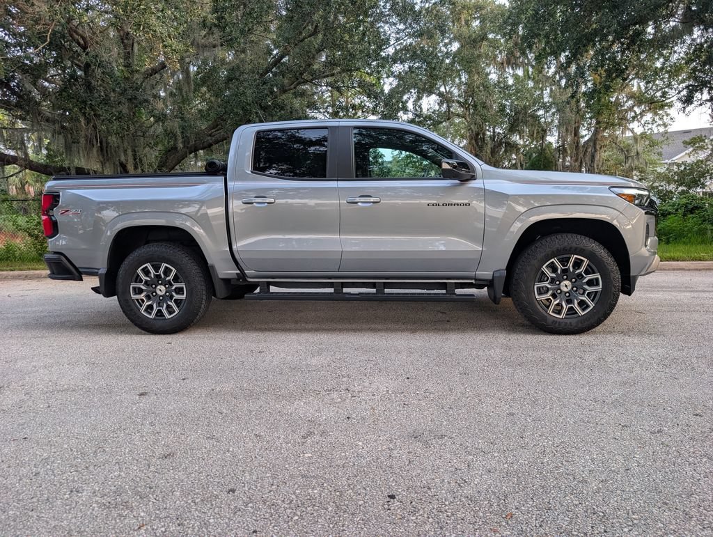 Used 2026 Chevrolet Colorado Z71 w/ Technology Package AWD/4WD image 10