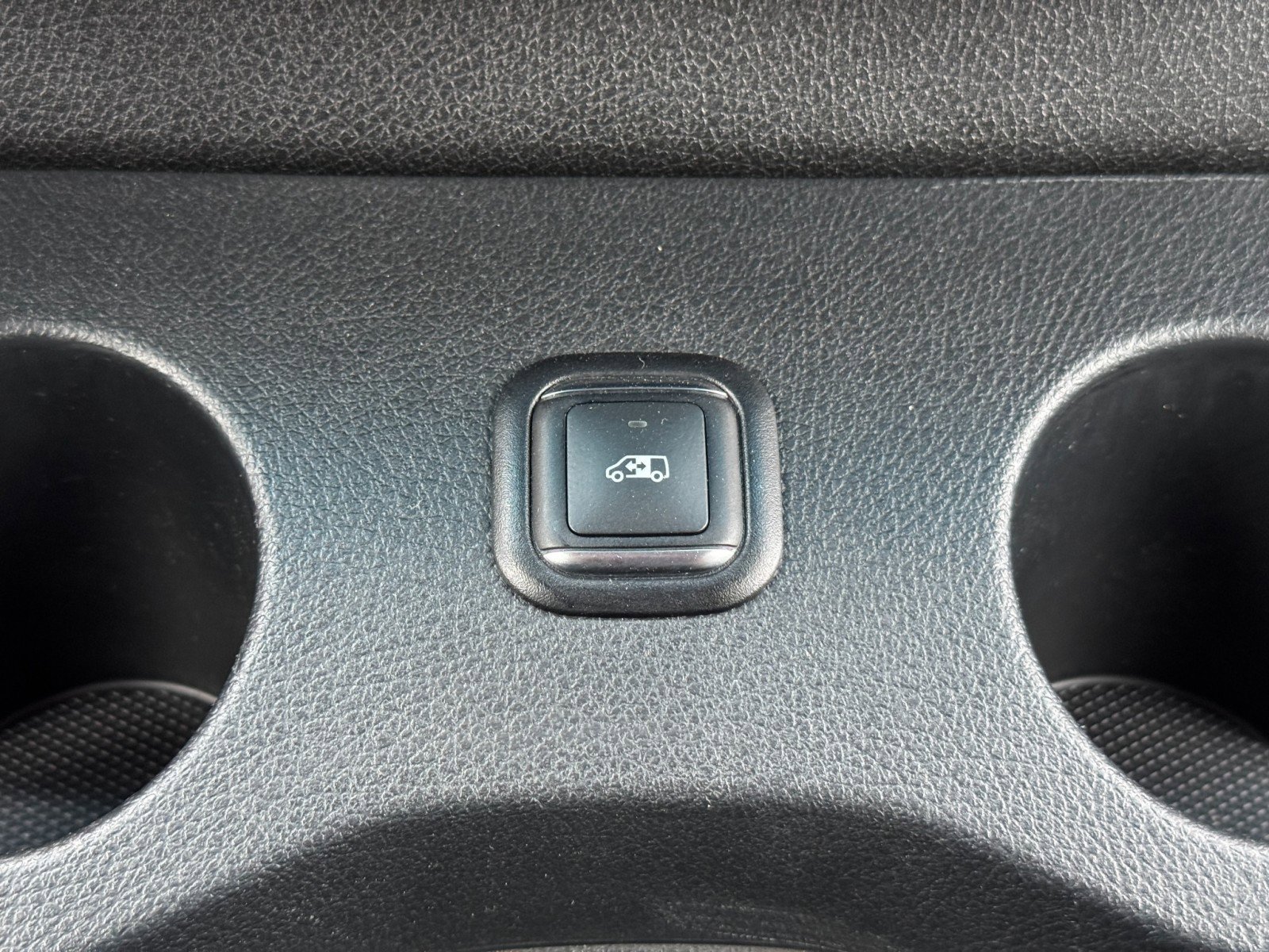 Used 2023 Mercedes-Benz Sprinter 2500 image 32