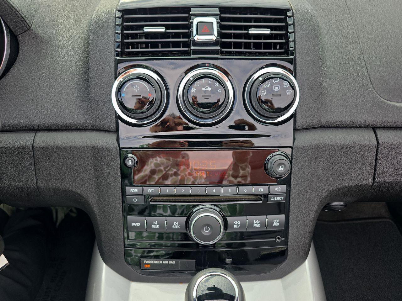 Used 2007 Saturn Sky ROADSTER w/ Premium Trim Pkg image 9