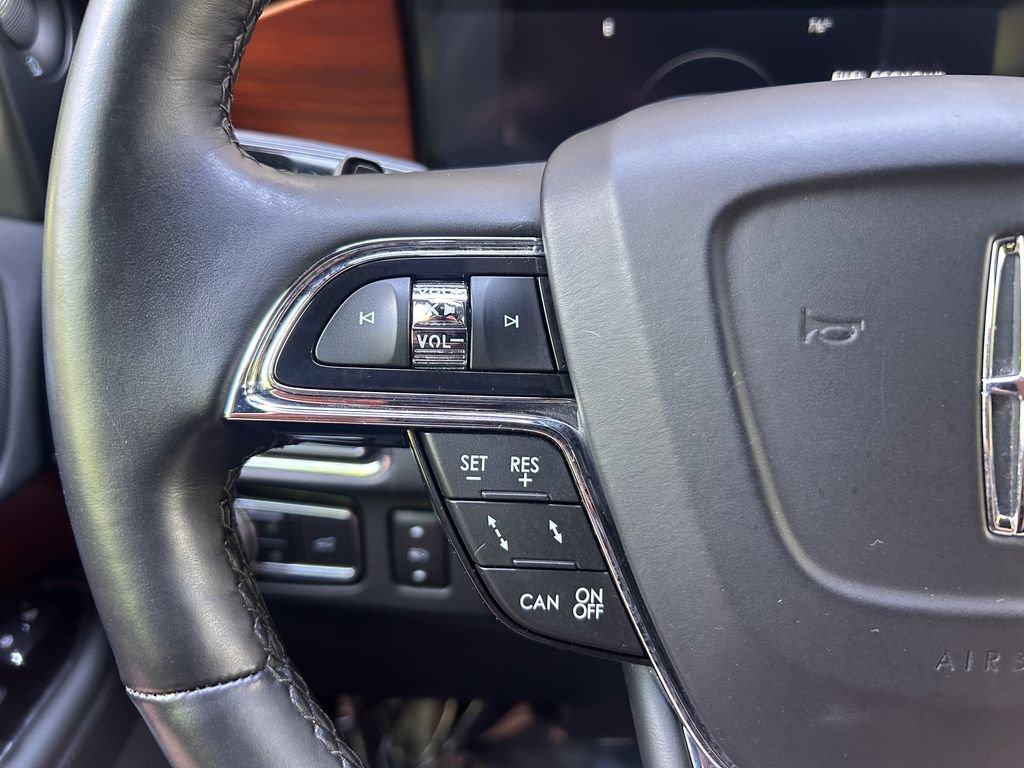 Used 2021 Lincoln Navigator L Reserve AWD/4WD image 35