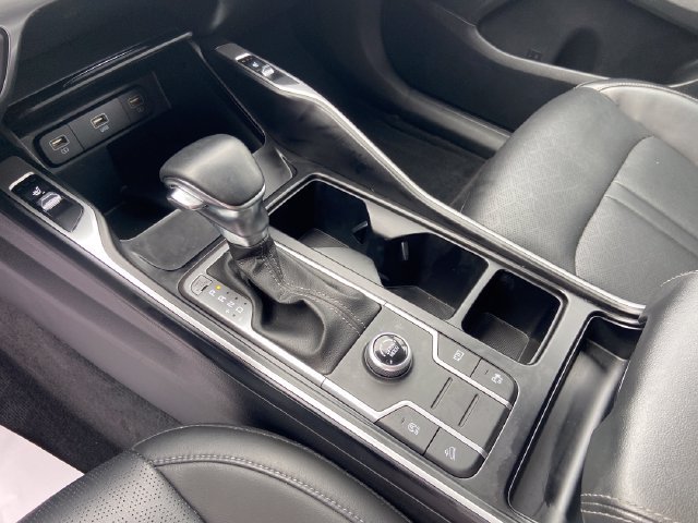 Used 2022 Kia Sorento S w/ Panoramic Sunroof Package FWD image 17