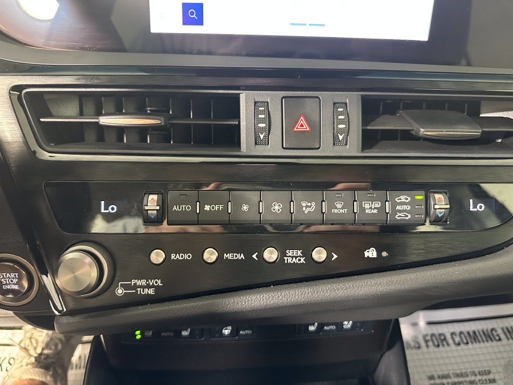 Used 2023 Lexus ES 250 w/ Premium Package AWD/4WD image 32