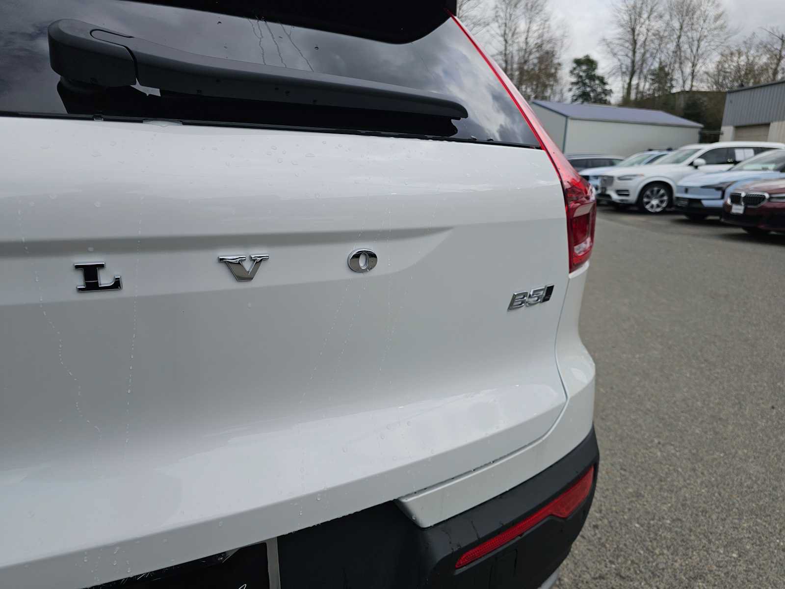 Used 2025 Volvo XC40 B5 Core w/ Protection Package Premier image 14