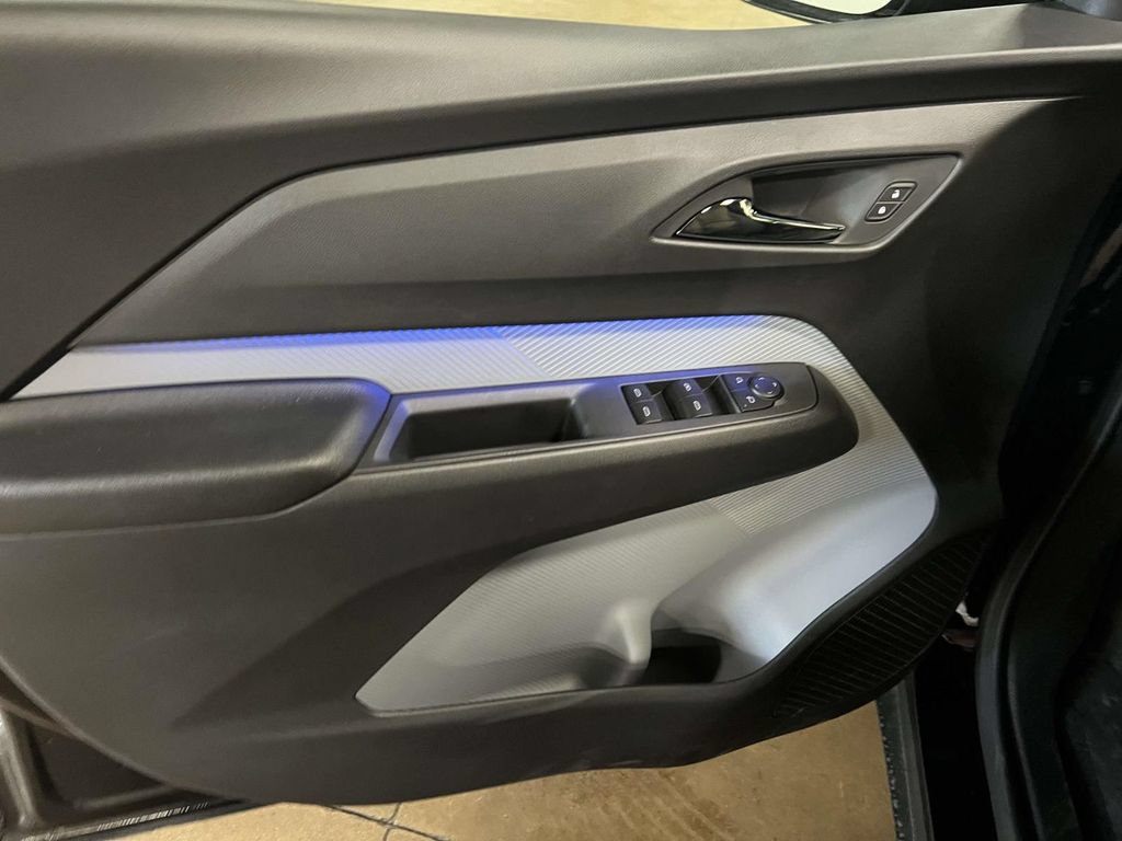 New 2027 Chevrolet Bolt RS w/ LPO, All-Weather Package FWD image 9
