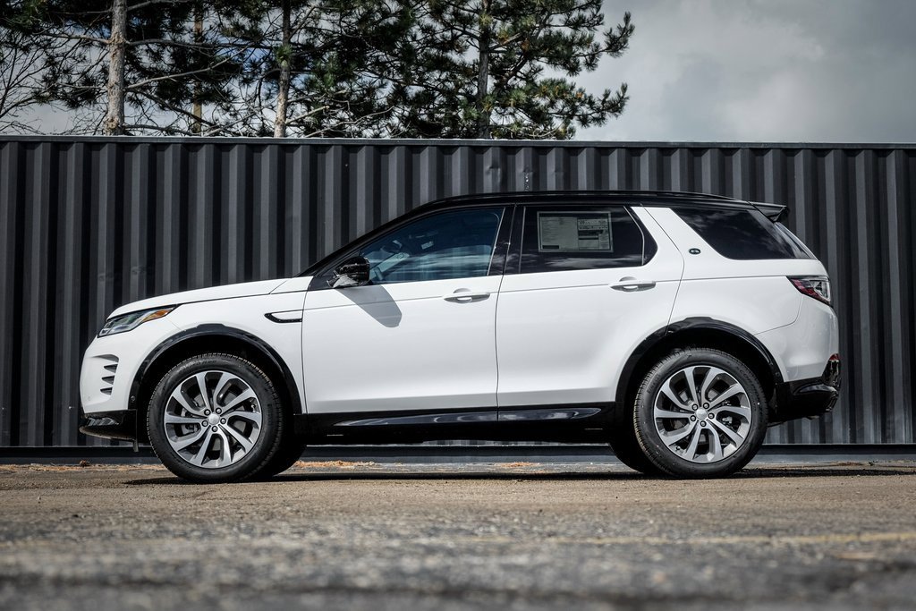 New 2025 Land Rover Discovery Sport Dynamic SE image 3
