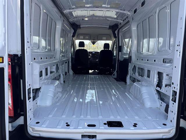 Used 2025 Ford Transit 250 148 Medium Roof RWD image 34