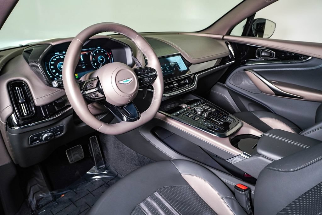 Used 2025 Aston Martin DBX 707 AWD/4WD image 24