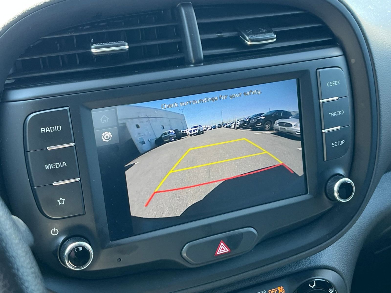 Used 2025 Kia Soul LX w/ LX Technology Package FWD image 22