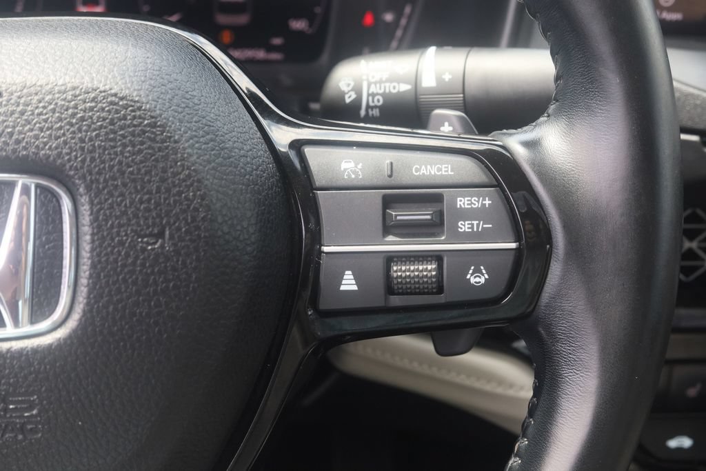 Used 2023 Honda Accord Touring image 13