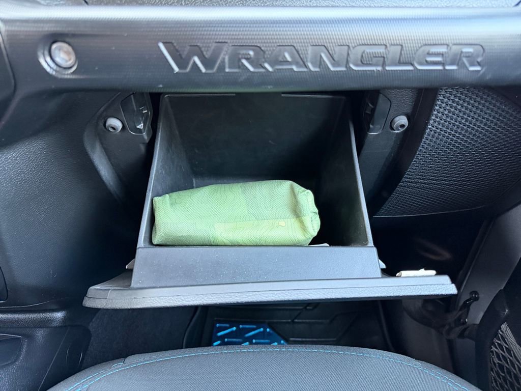 Used 2021 Jeep Wrangler Unlimited Rubicon 4xe image 43