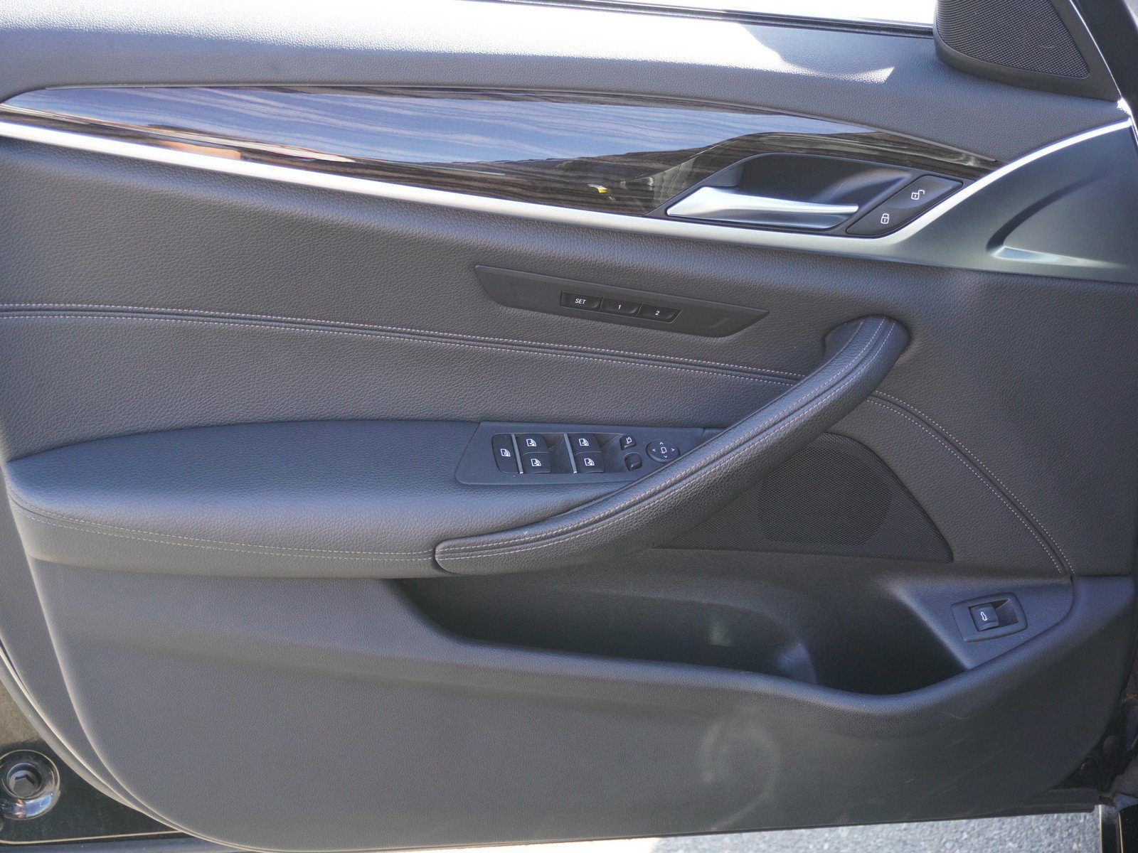 Used 2019 BMW 540i xDrive AWD/4WD image 19