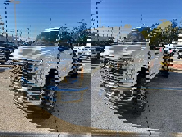 New 2026 Ford F350 XL w/ XL Chrome Package image 3