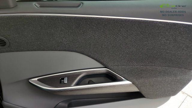 Used 2025 Lucid Air Pure RWD image 39