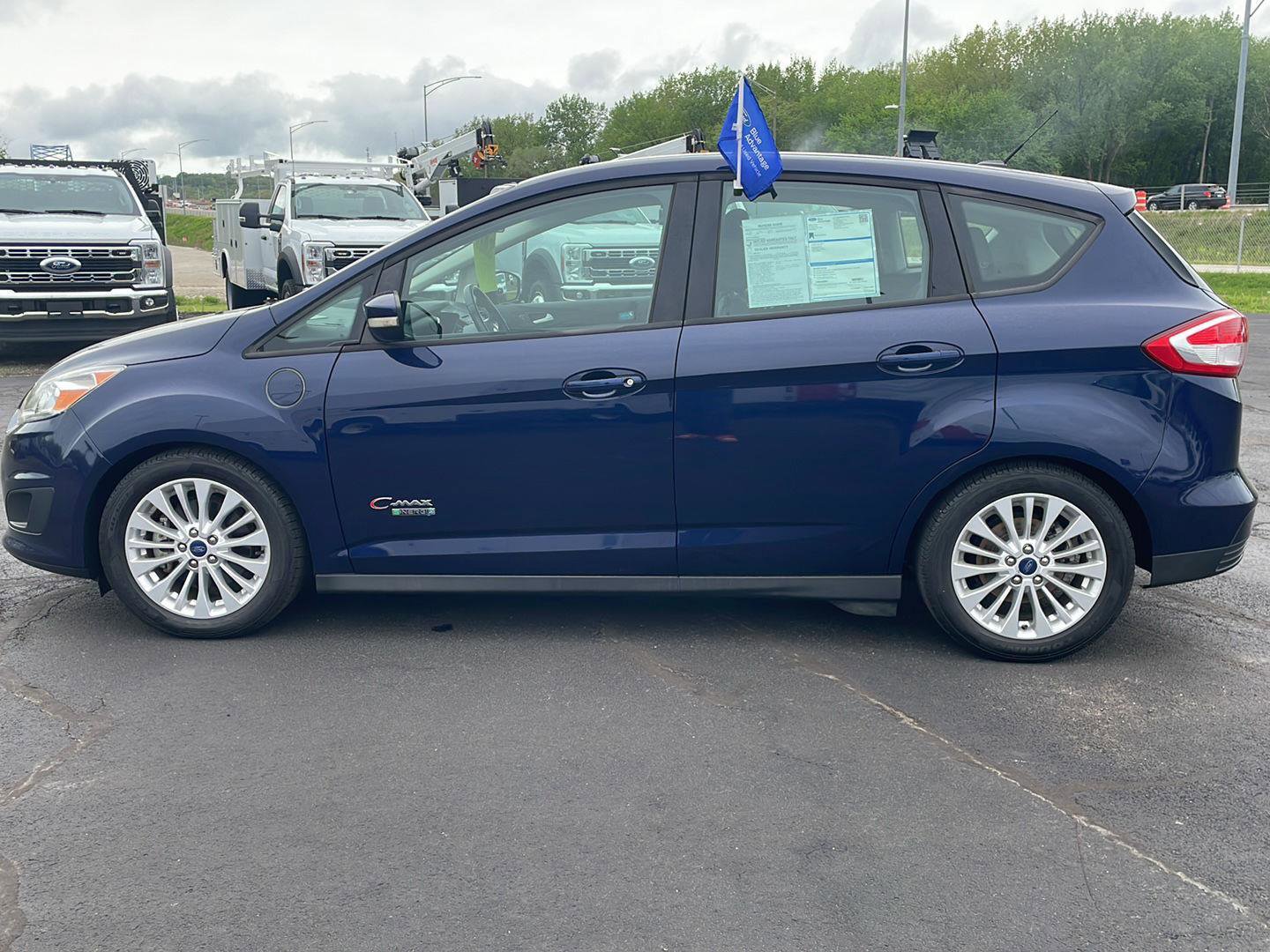 Certified 2017 Ford C-MAX Energi SE FWD image 2