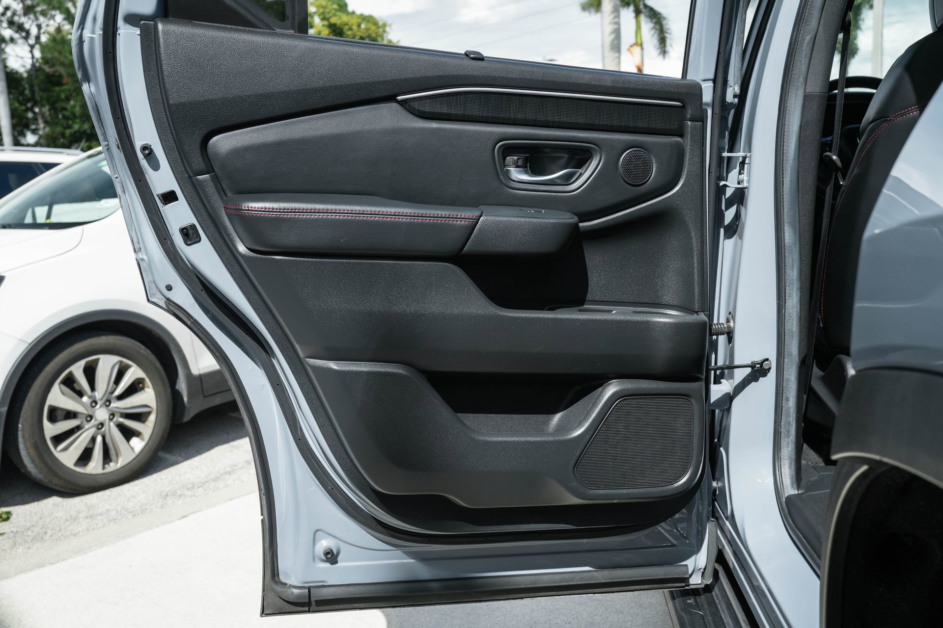 Used 2025 Honda Pilot Black Edition image 31