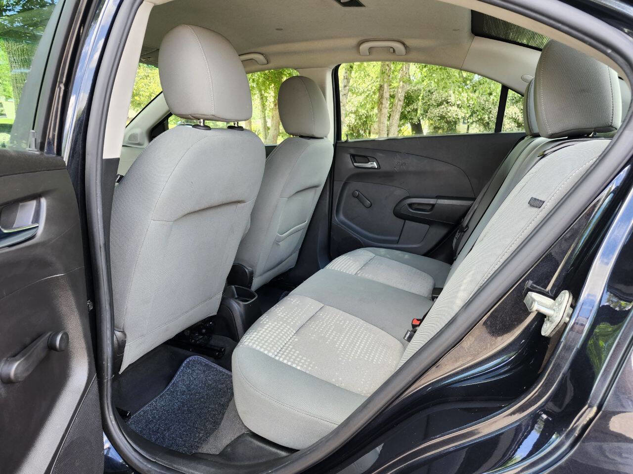 Used 2014 Chevrolet Sonic LS FWD image 5