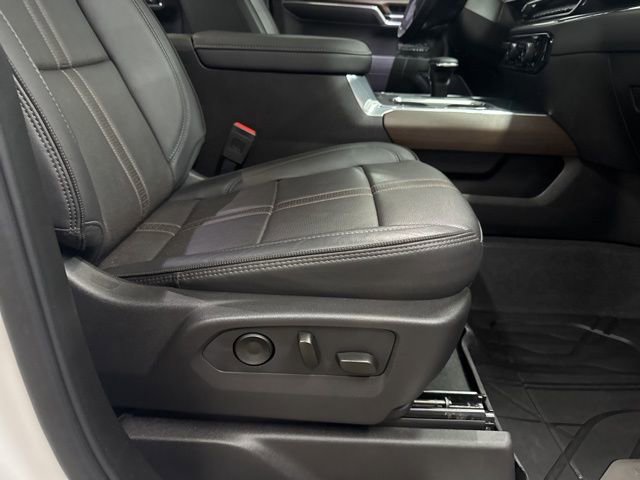 Used 2024 Chevrolet Silverado 1500 High Country w/ High Country Premium Package image 26