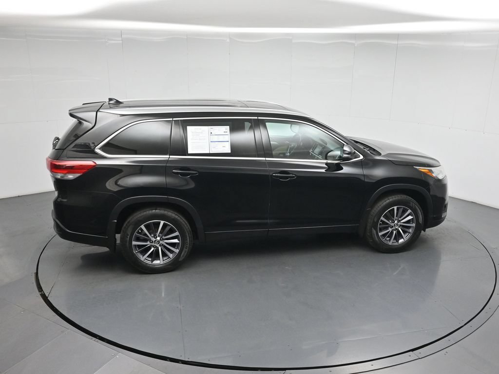 Used 2018 Toyota Highlander XLE AWD/4WD image 47