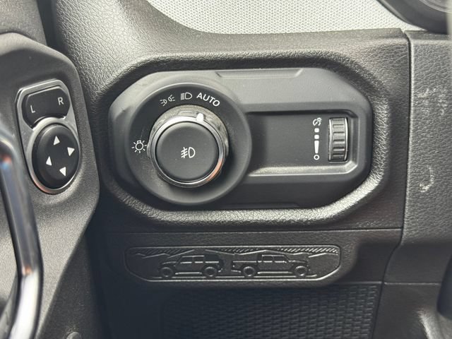 Used 2024 Jeep Wrangler Unlimited Sport AWD/4WD image 23