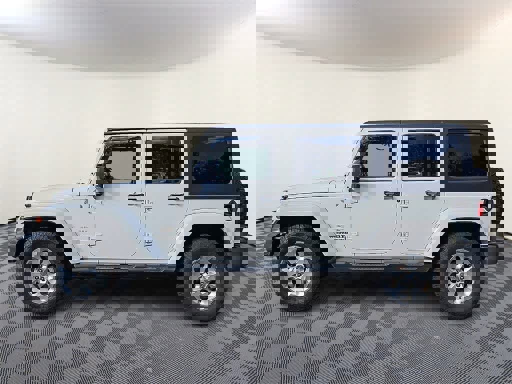 Used 2013 Jeep Wrangler Unlimited Sahara w/ Dual Top Group image 7