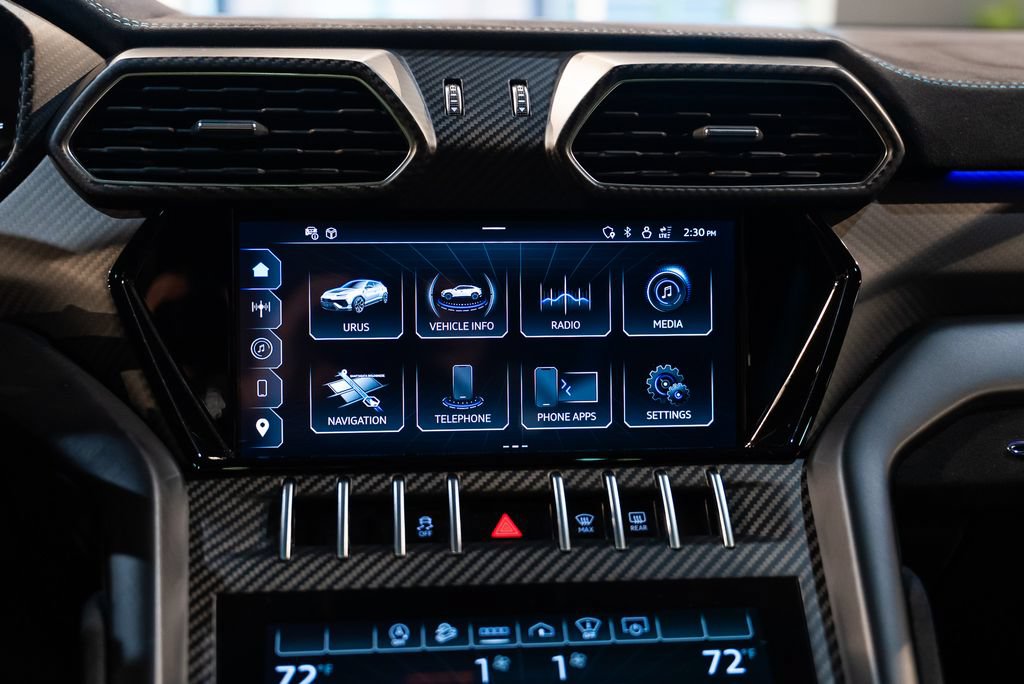 Used 2024 Lamborghini Urus Performante AWD/4WD image 20