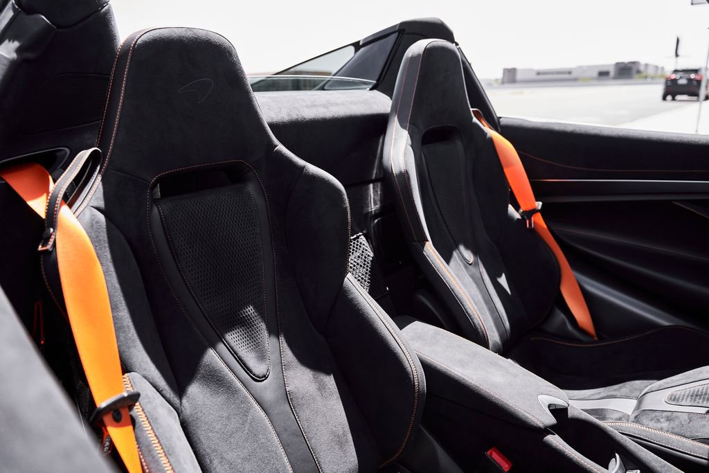 Used 2025 McLaren 750S Spider RWD image 42