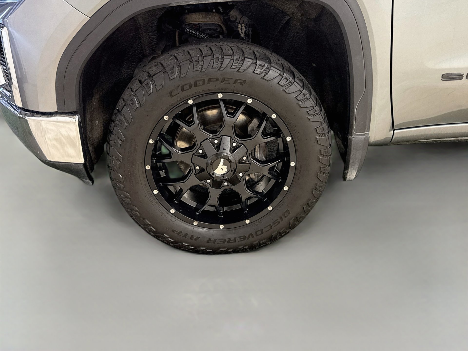 Used 2020 GMC Sierra 1500 SLT w/ SLT Premium Plus Package AWD/4WD image 32