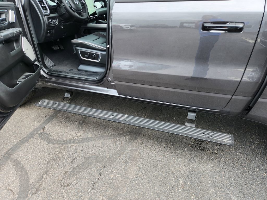 New 2025 RAM 1500 Laramie w/ Night Edition image 14
