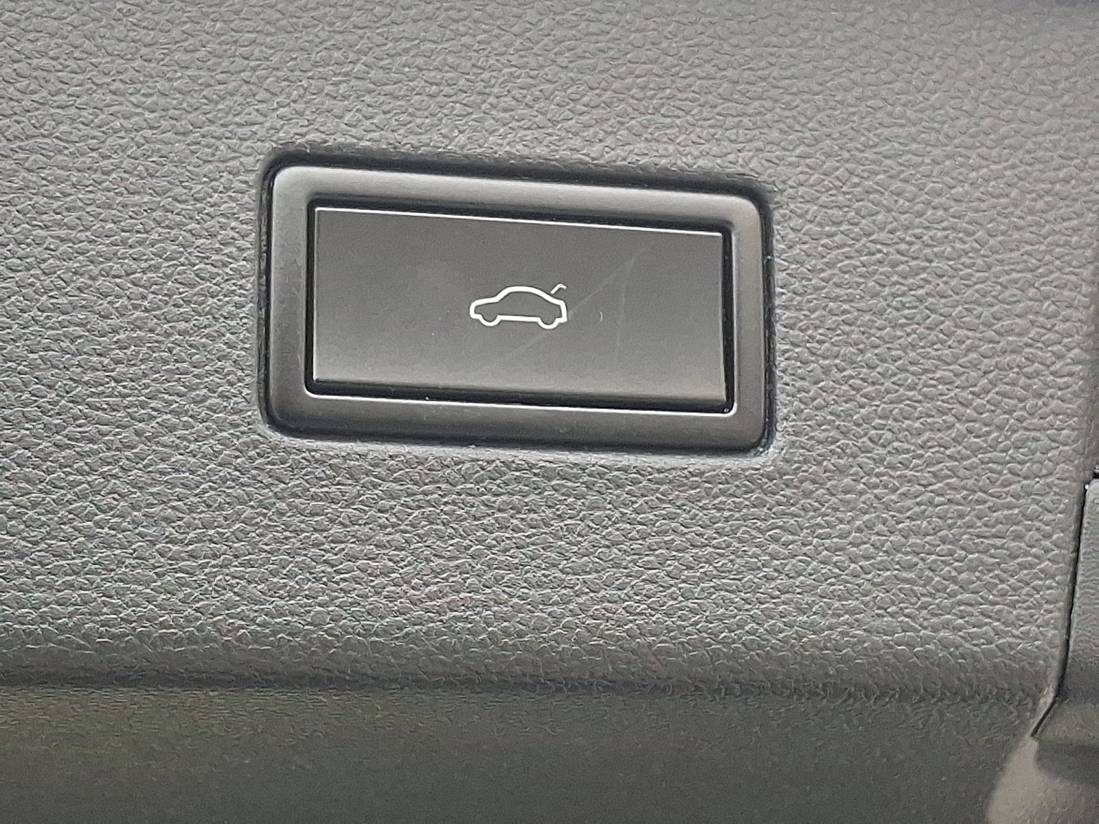 Used 2019 Volkswagen Atlas SE w/ Towing Package image 29