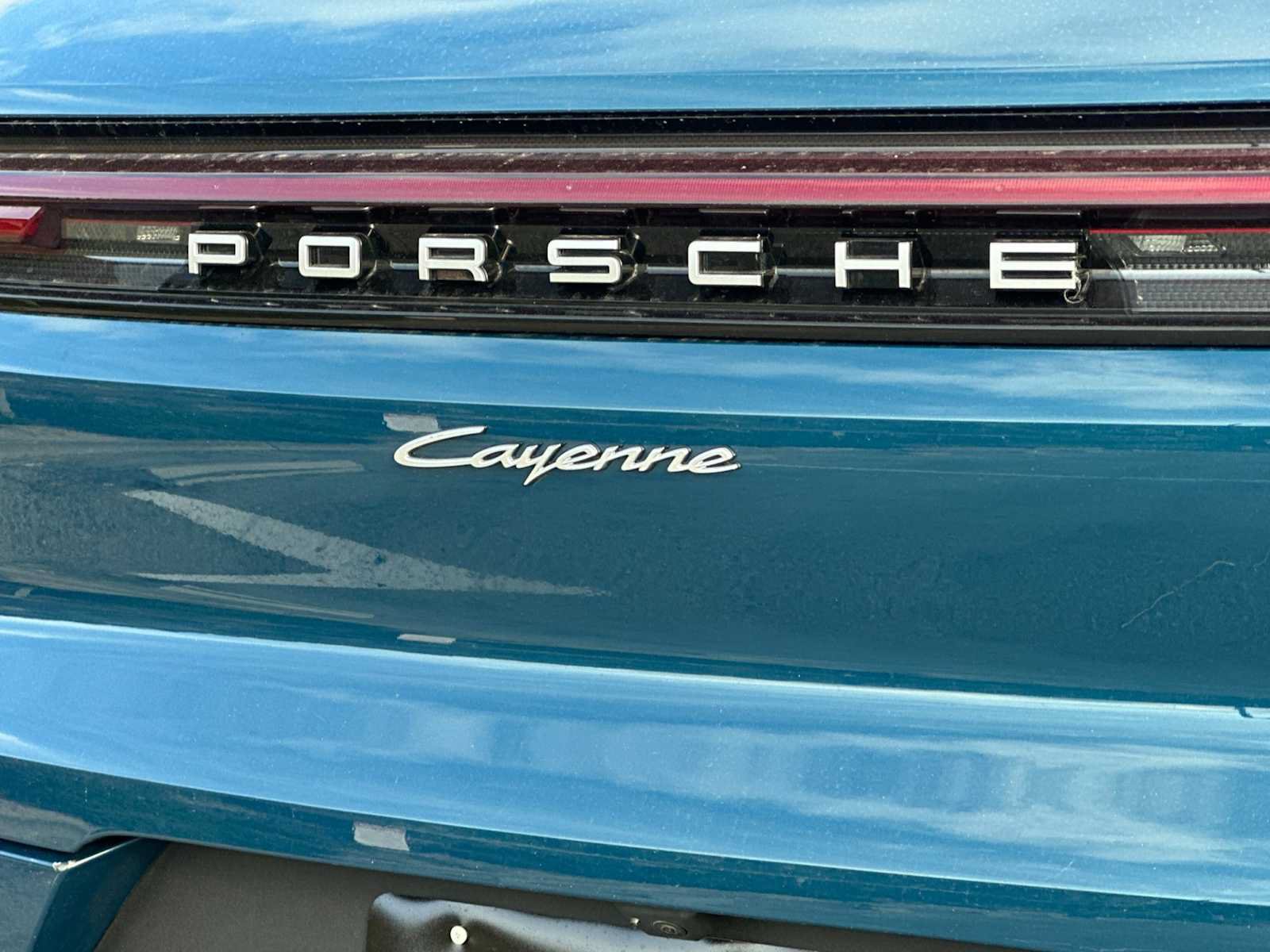 Used 2025 Porsche Cayenne E-Hybrid AWD/4WD image 29