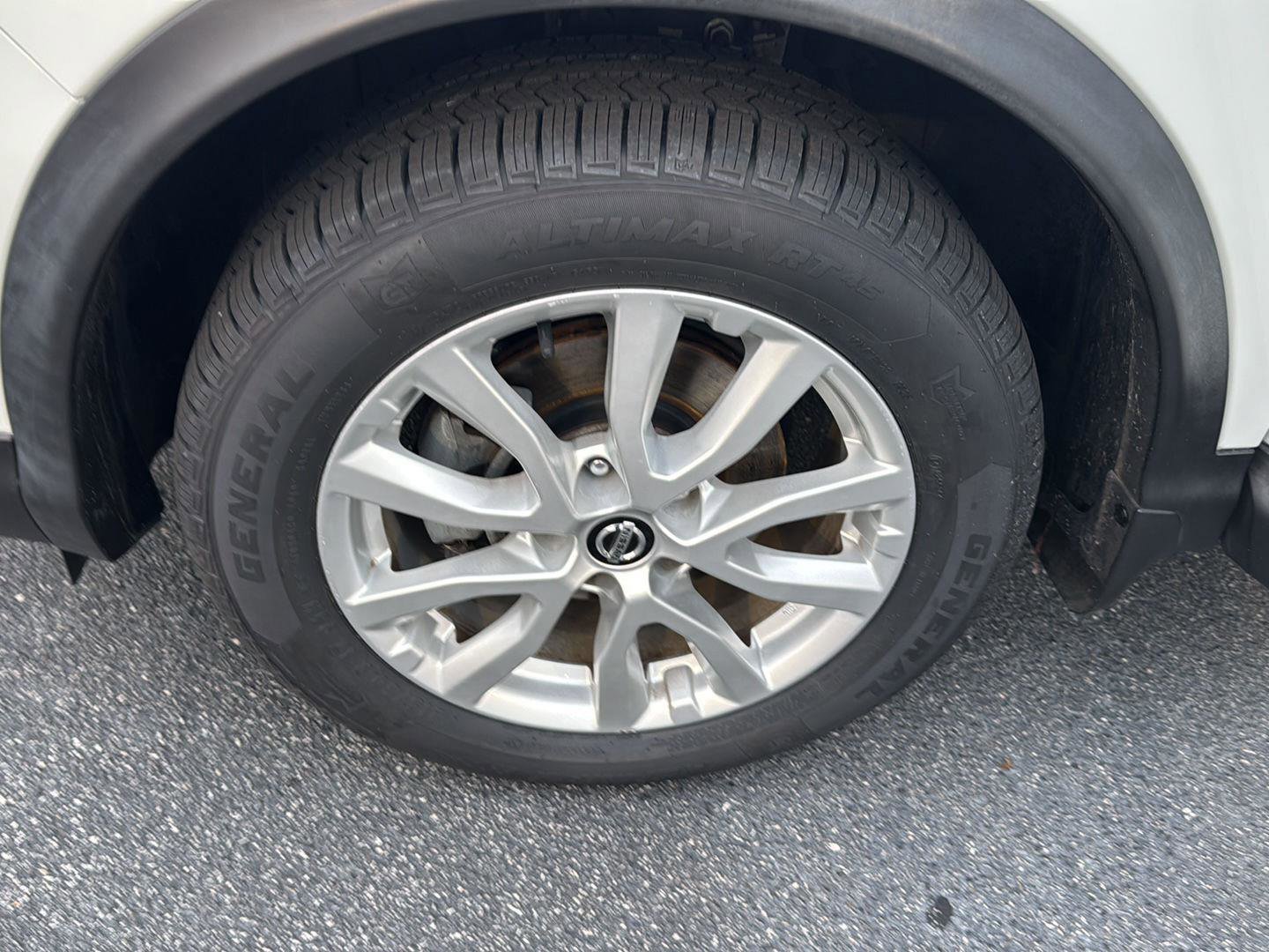 Used 2020 Nissan Rogue Sport S w/ Appearance Package image 29