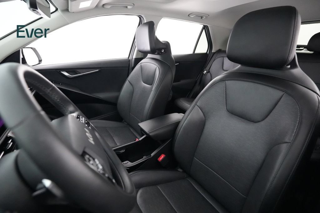 Used 2023 Kia Niro Wave FWD image 4