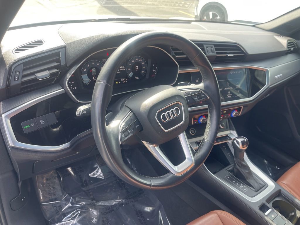 Used 2023 Audi Q3 2.0T Premium image 10