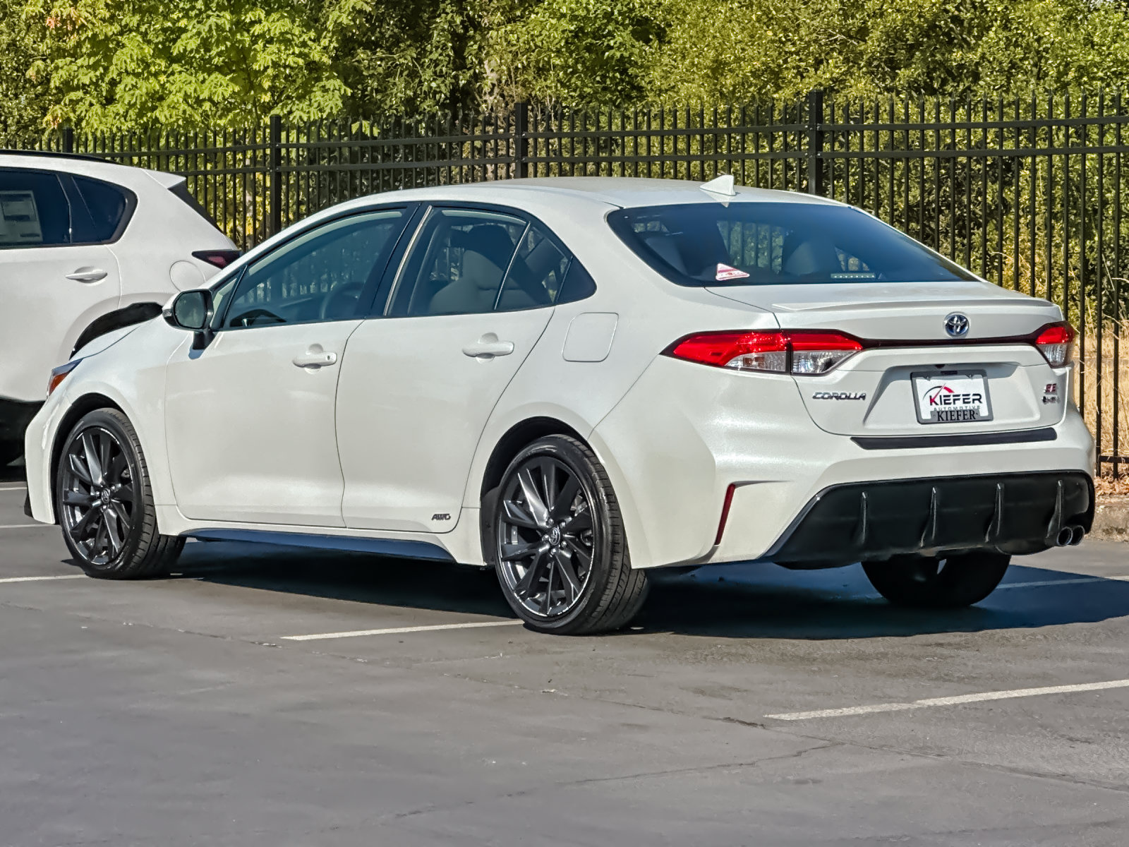 Used 2025 Toyota Corolla SE w/ SE Premium Package AWD/4WD image 6