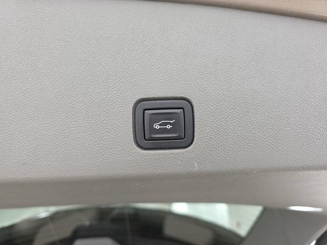 Used 2023 Cadillac XT6 Premium Luxury w/ Technology Package AWD/4WD image 33