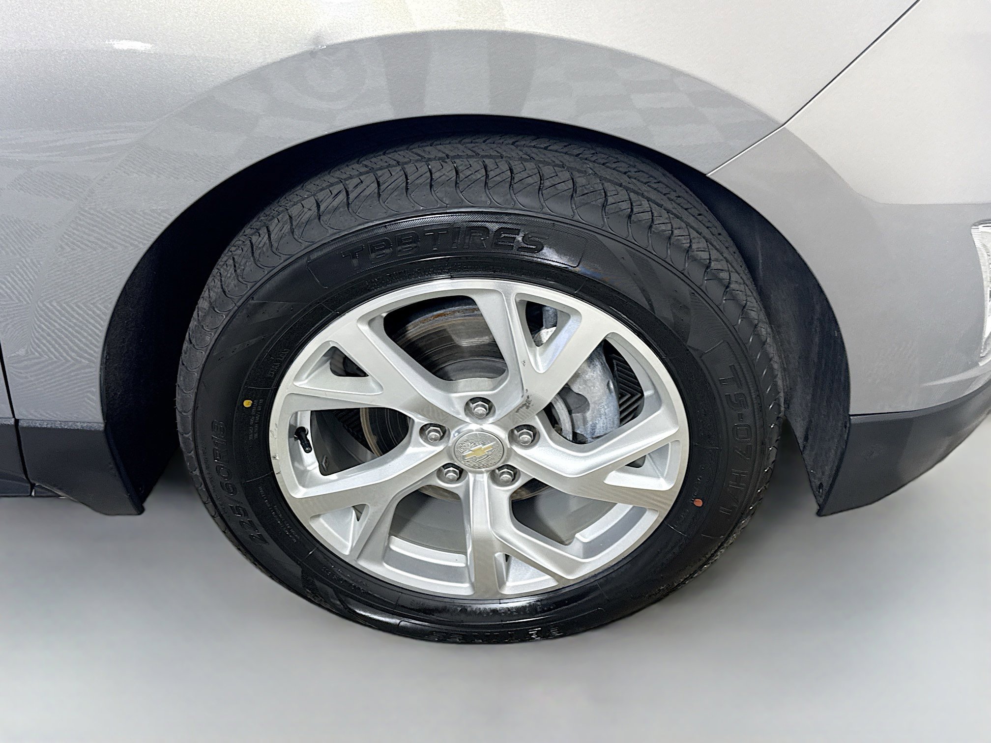 Used 2018 Chevrolet Equinox Premier FWD image 32