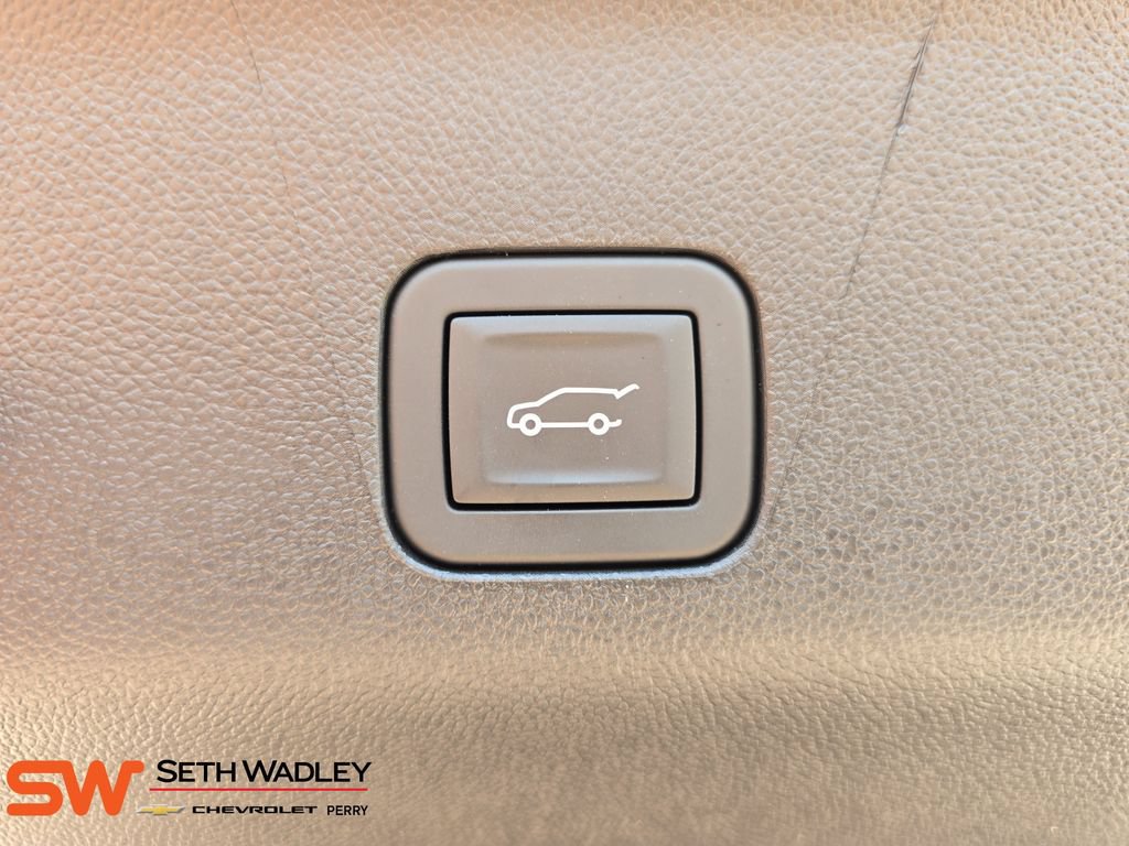New 2026 Chevrolet Suburban High Country AWD/4WD image 14