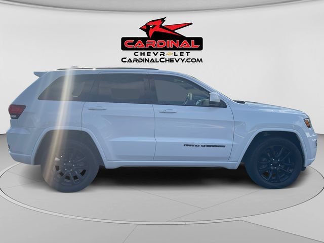 Used 2020 Jeep Grand Cherokee Altitude AWD/4WD image 2