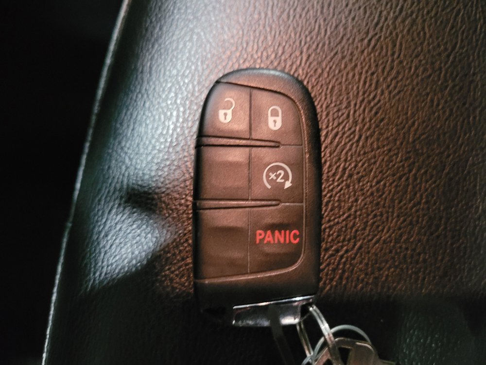 Used 2019 Jeep Compass Latitude w/ Cold Weather Group AWD/4WD image 32