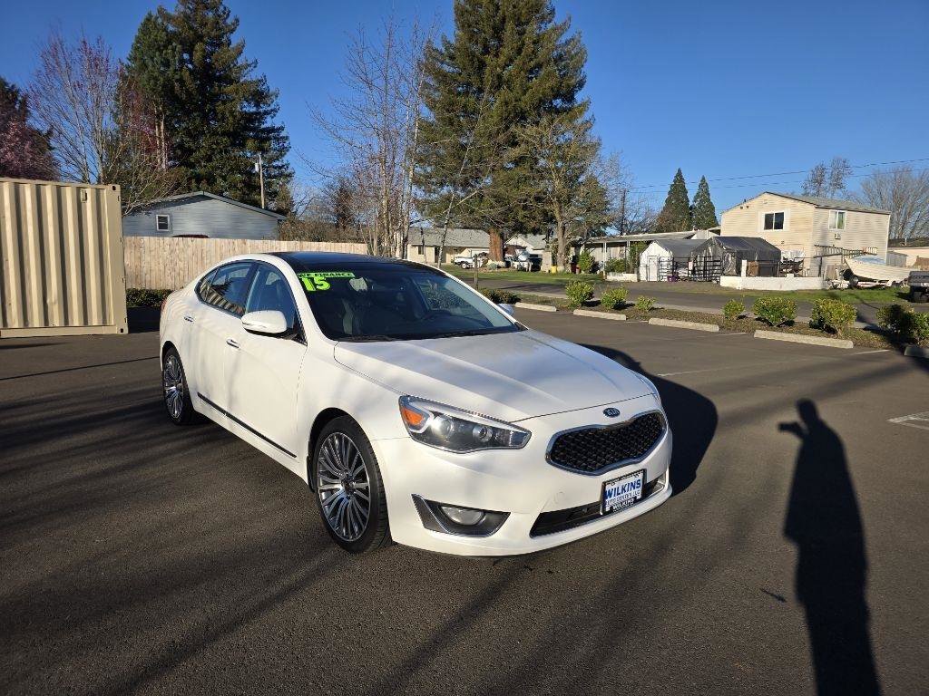Used 2015 Kia Cadenza Premium w/ Technology Package FWD image 3