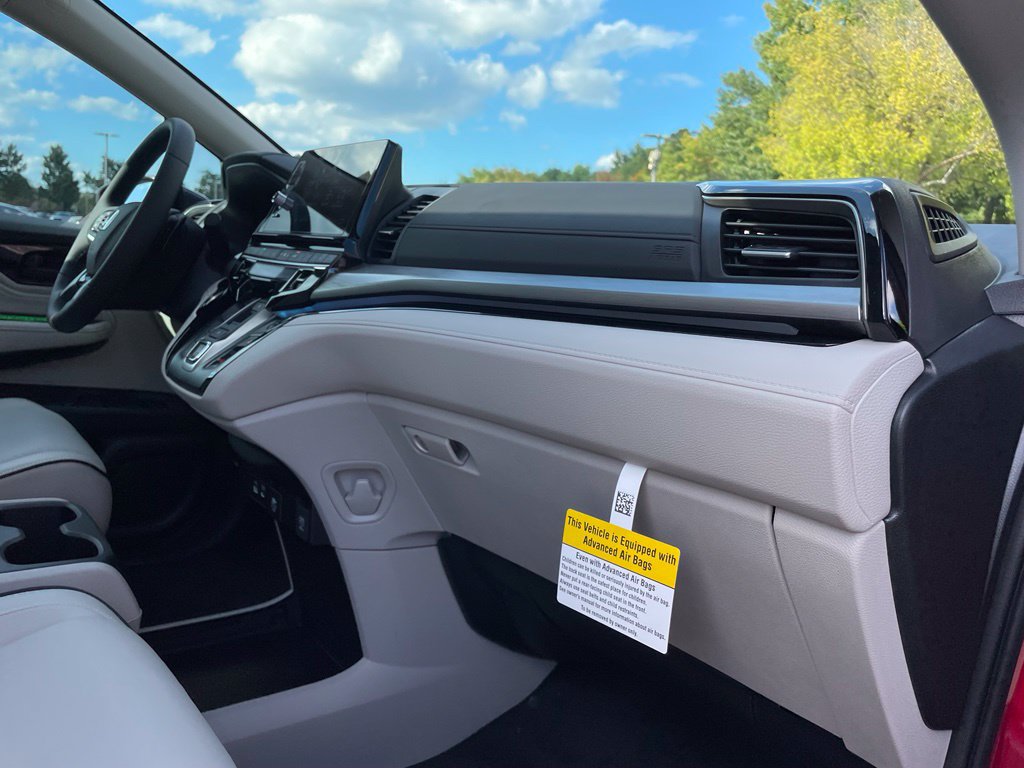 New 2027 Honda Odyssey Touring image 34