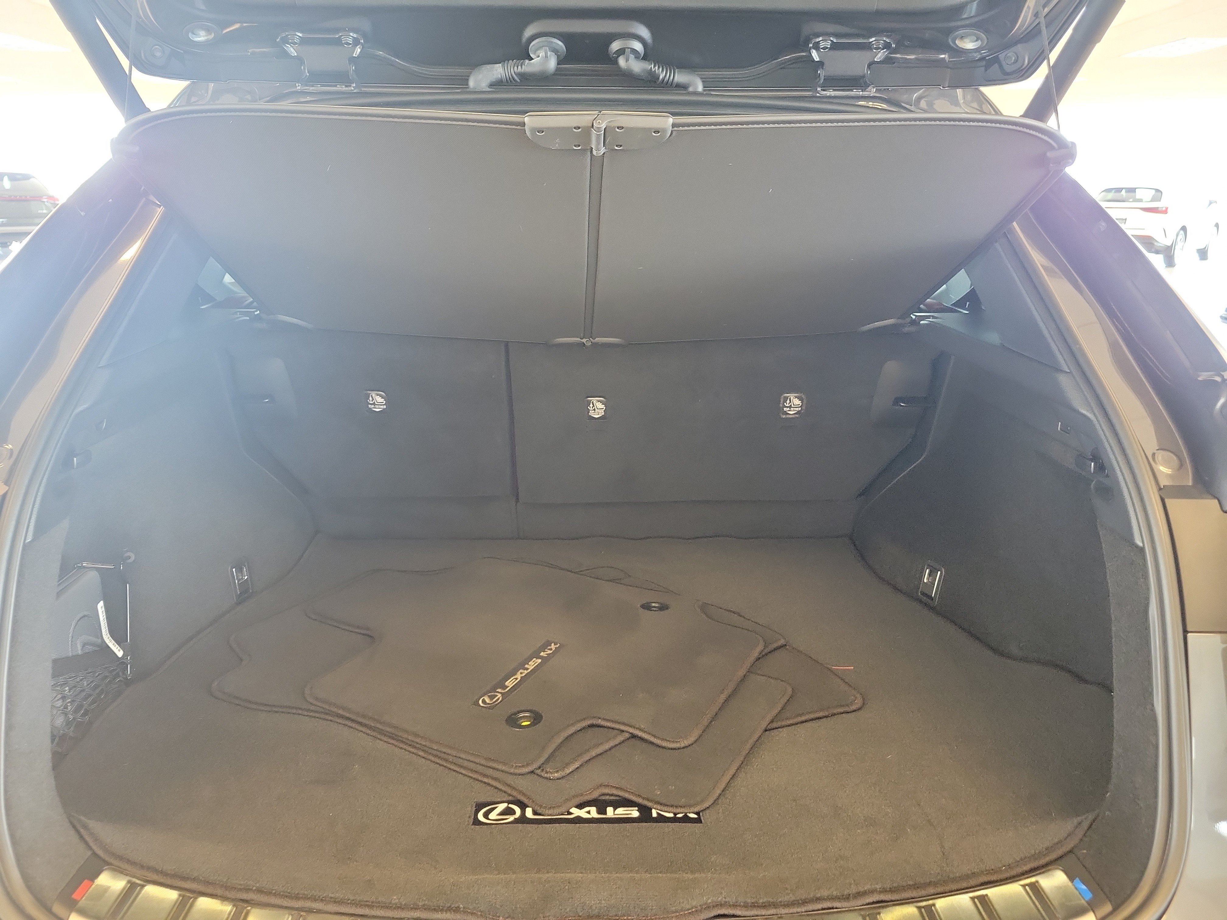 Used 2023 Lexus NX 250 FWD w/ Towing Package (2000 Lbs) image 11