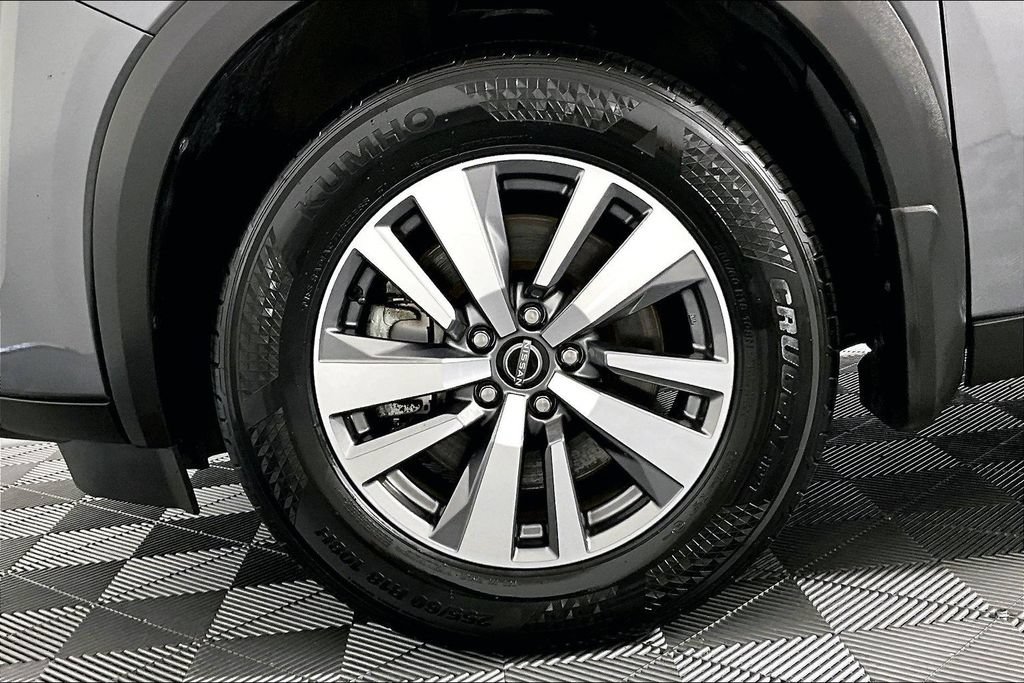 Used 2022 Nissan Pathfinder SL AWD/4WD image 8