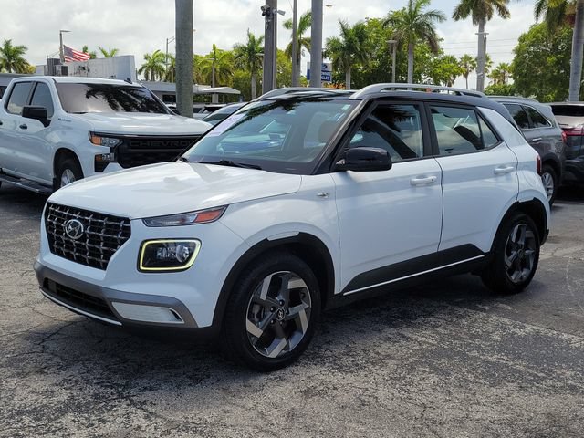 Used 2022 Hyundai Venue Limited w/ Cargo Package FWD image 31