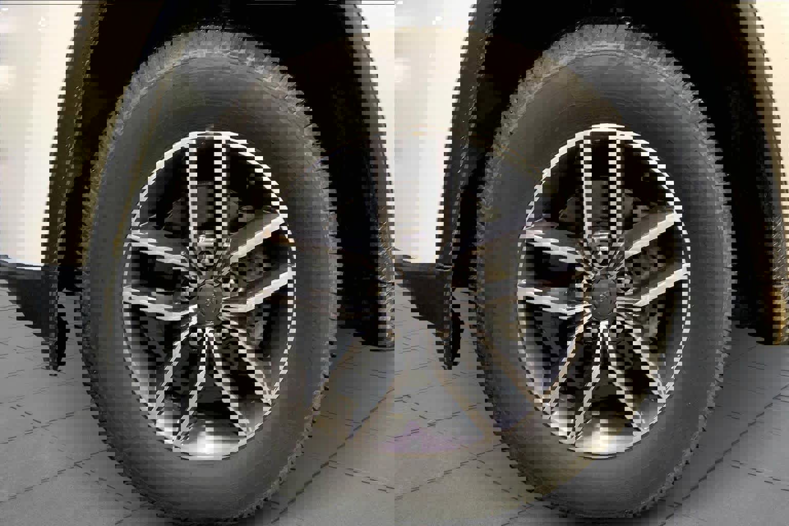 Used 2019 Jeep Grand Cherokee Limited w/ Luxury Group II image 10