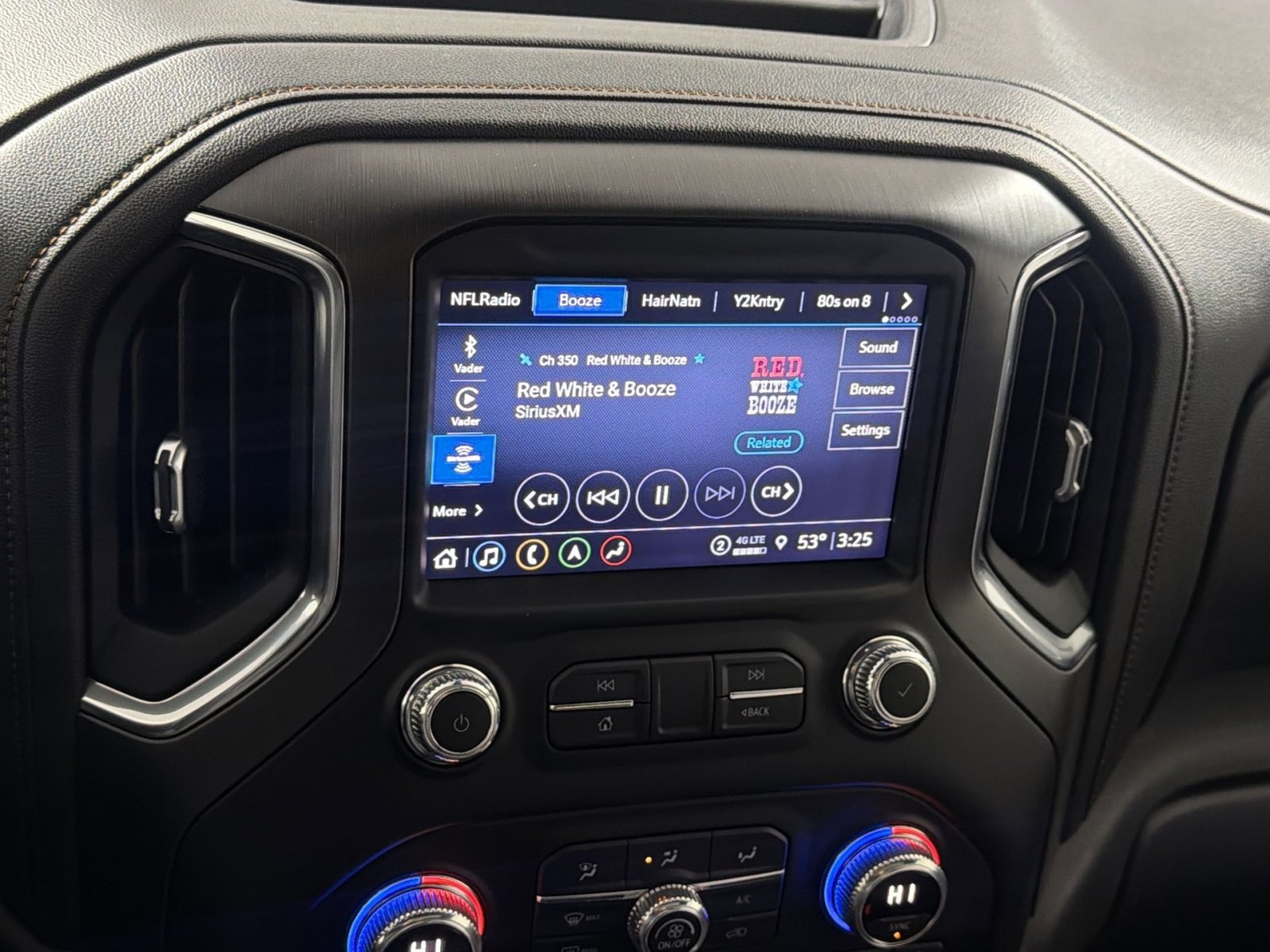 Used 2021 GMC Sierra 1500 AT4 w/ AT4 Premium Package image 18