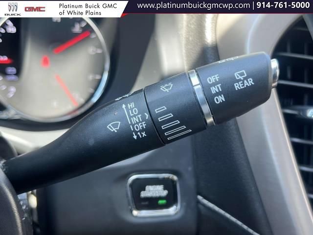 Used 2022 GMC Acadia Denali w/ Denali Technology Package image 25