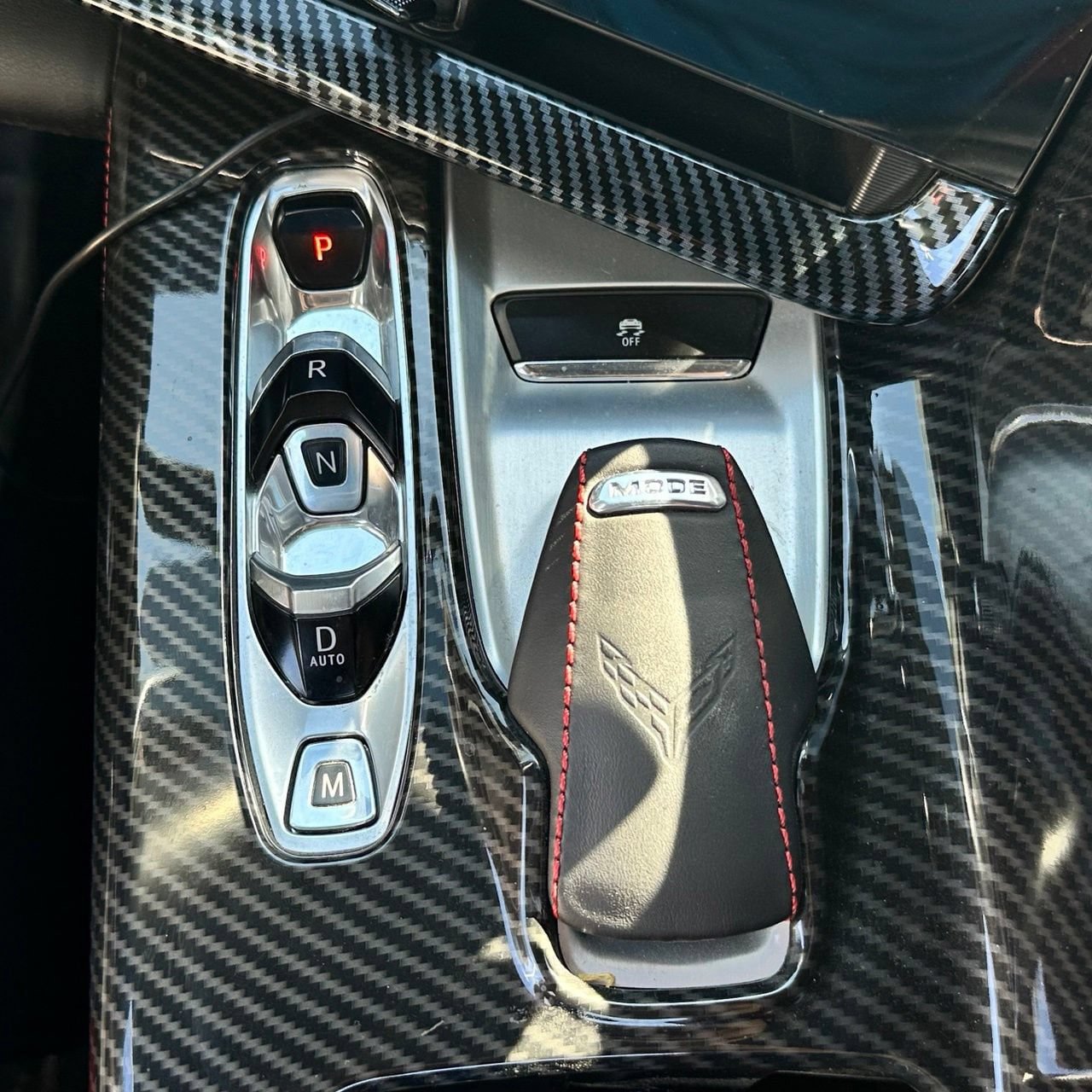 Used 2021 Chevrolet Corvette Stingray Convertible w/ Z51 Performance Package RWD image 19