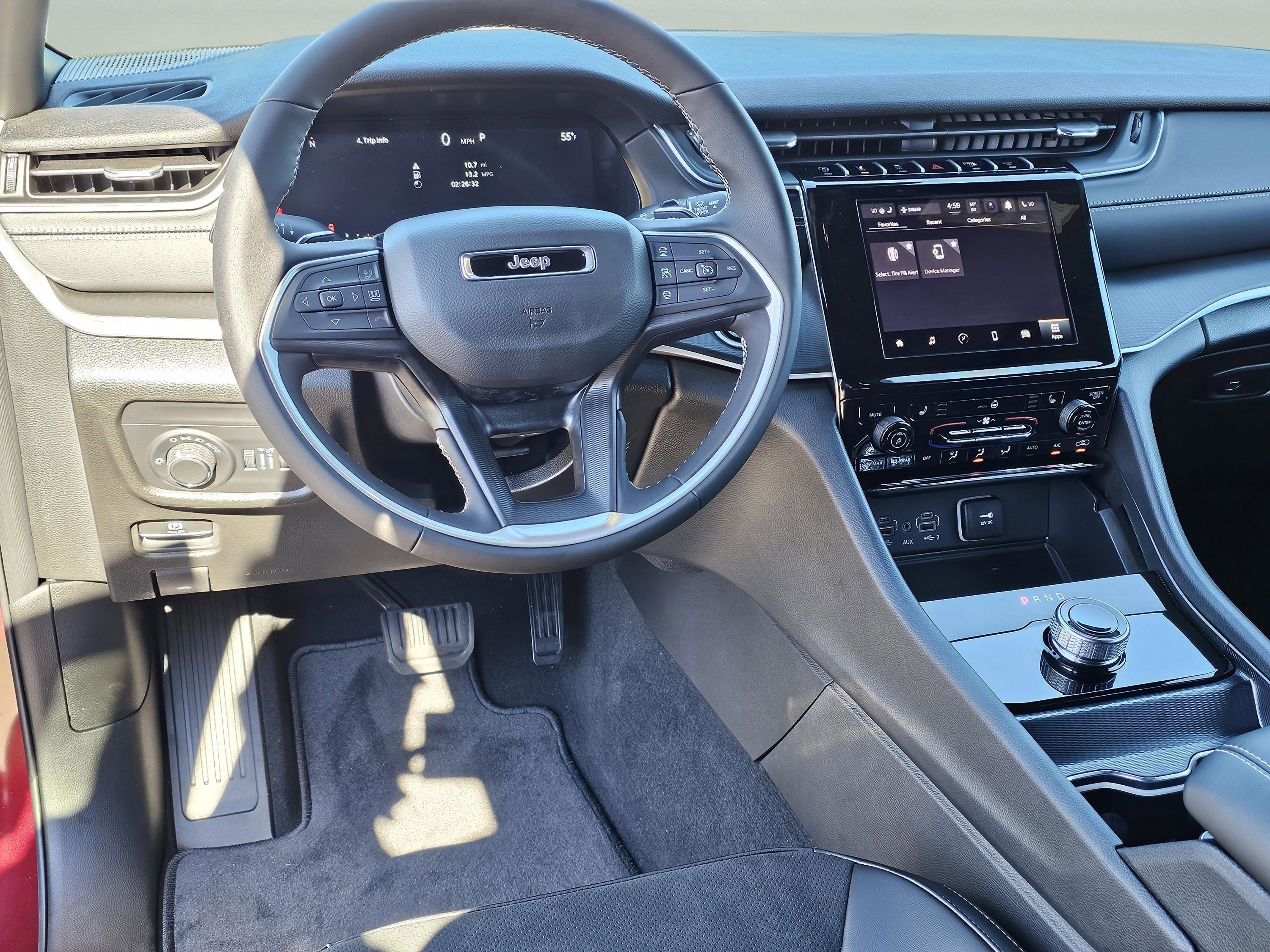 New 2025 Jeep Grand Cherokee Altitude image 33