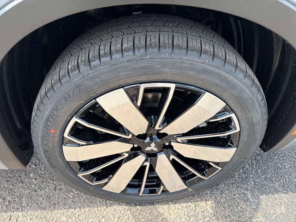 New 2026 Mitsubishi Outlander SEL FWD image 49